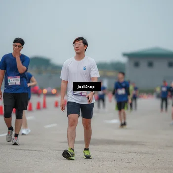 Runner Photo 7526098
