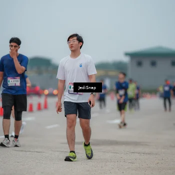 Runner Photo 7526106