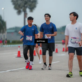 Runner Photo 7526111