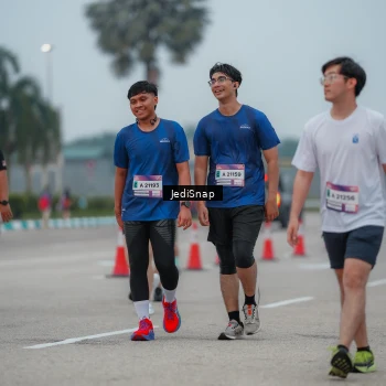 Runner Photo 7526112