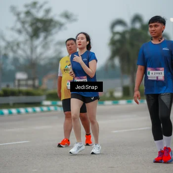 Runner Photo 7526124