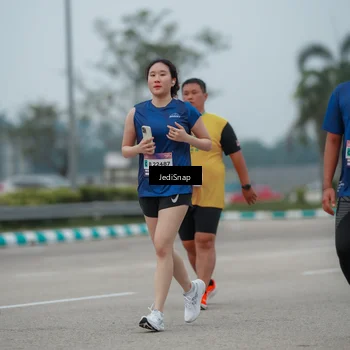 Runner Photo 7526126