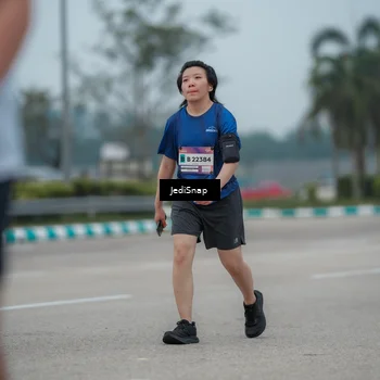Runner Photo 7526137