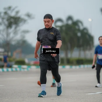 Runner Photo 7526200