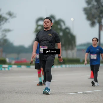 Runner Photo 7526201
