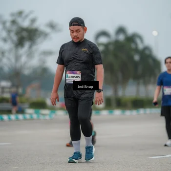 Runner Photo 7526208