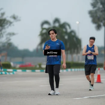 Runner Photo 7526210