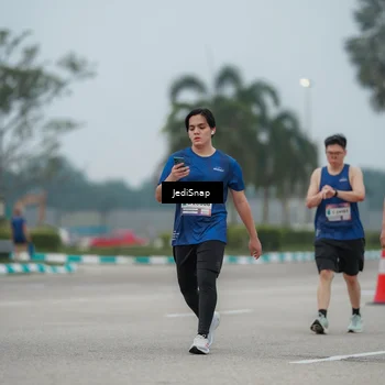 Runner Photo 7526211