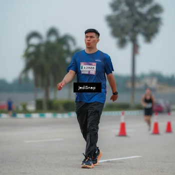 Runner Photo 7526255