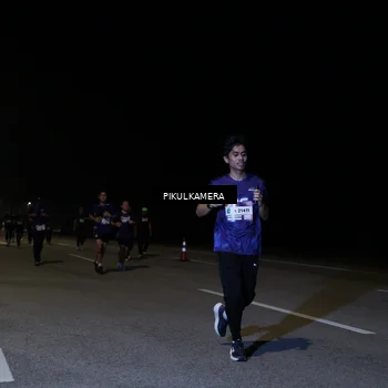 Runner Photo 7526296