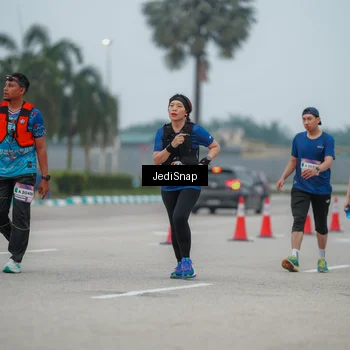 Runner Photo 7526298