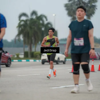 Runner Photo 7526330