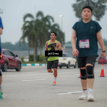 Runner Photo 7526331