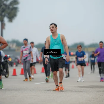 Runner Photo 7526365