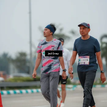 Runner Photo 7526367