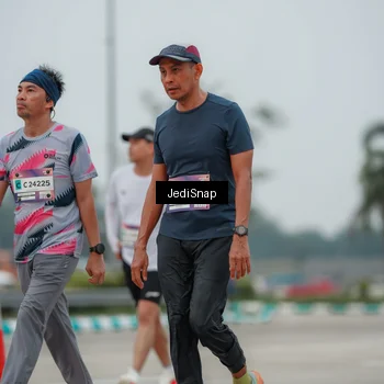 Runner Photo 7526371