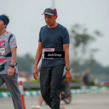 Runner Photo 7526378