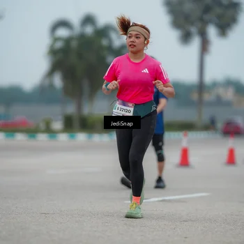 Runner Photo 7526393