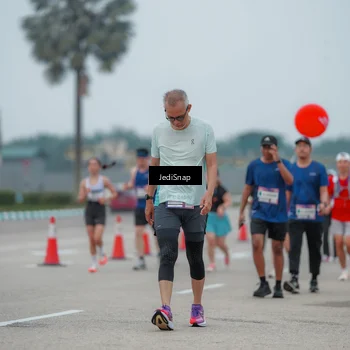 Runner Photo 7526412