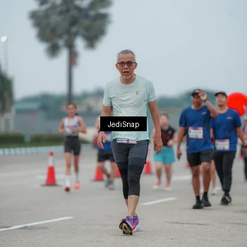 Runner Photo 7526416