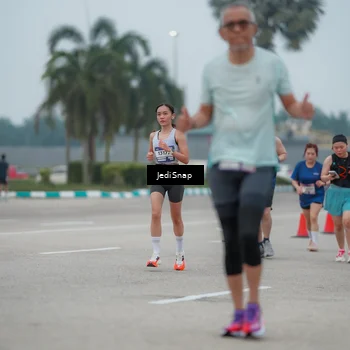 Runner Photo 7526418