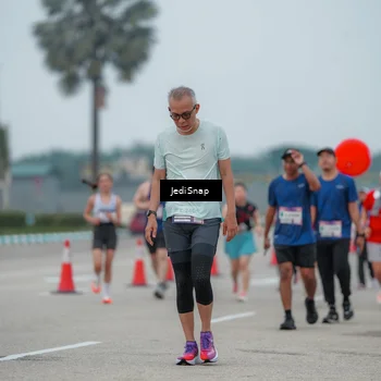 Runner Photo 7526420