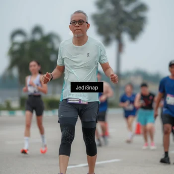 Runner Photo 7526427