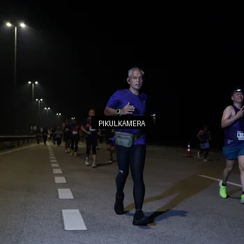 Runner Photo 7526457
