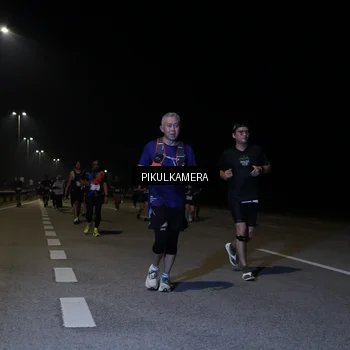 Runner Photo 7526471