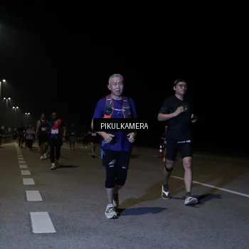 Runner Photo 7526475