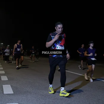 Runner Photo 7526477