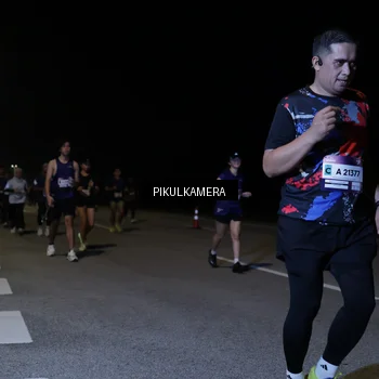 Runner Photo 7526490