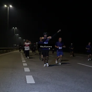 Runner Photo 7526545