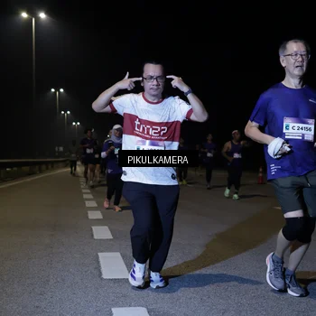 Runner Photo 7526560