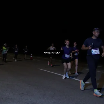 Runner Photo 7526642