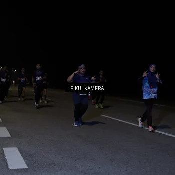 Runner Photo 7526665