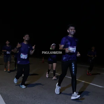 Runner Photo 7526678