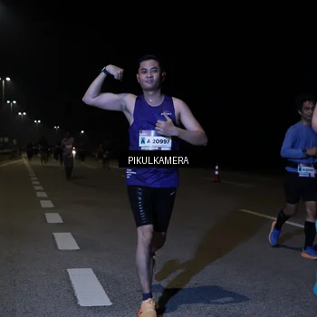 Runner Photo 7526704