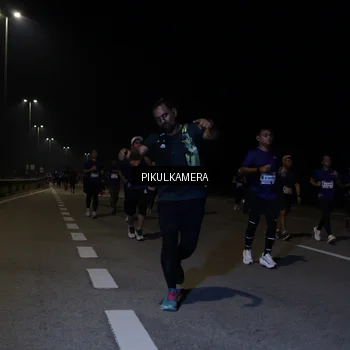 Runner Photo 7526725