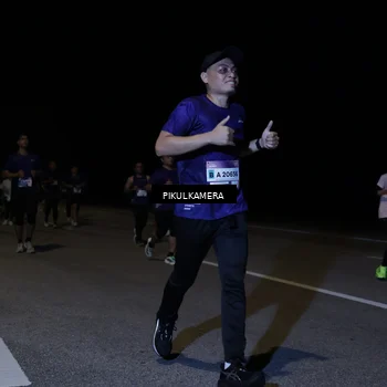 Runner Photo 7526836