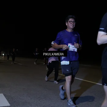 Runner Photo 7526940