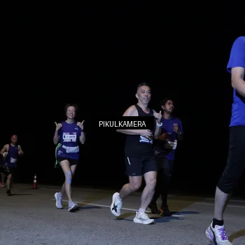 Runner Photo 7527102