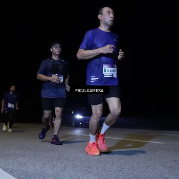 Runner Photo 7527242