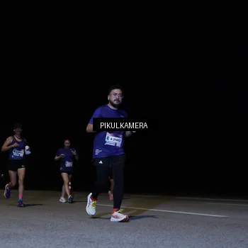 Runner Photo 7527245