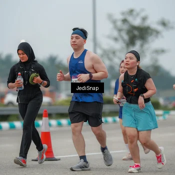 Runner Photo 7527263