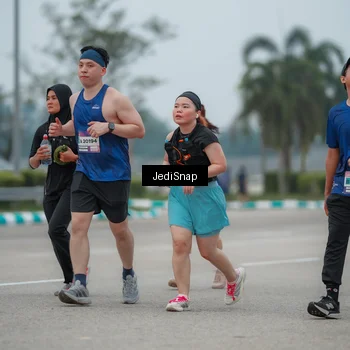 Runner Photo 7527306