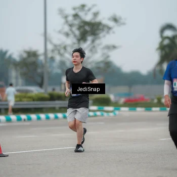 Runner Photo 7527307
