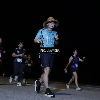 Runner Photo 7527363