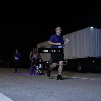 Runner Photo 7527393