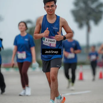 Runner Photo 7527440